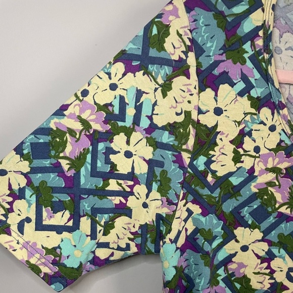 Lularoe Geometric Floral Perfect T-shirt - Picture 2 of 8
